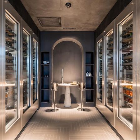 Hotel Monograph Freedom Square Tiflis Exterior foto Wine cellar