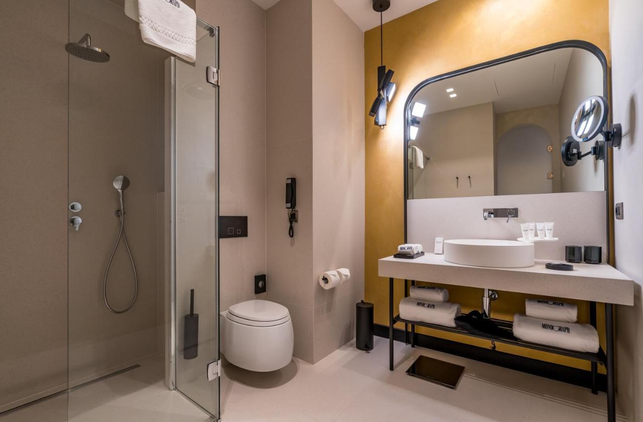 Hotel Monograph Freedom Square Tiflis Exterior foto Bathroom