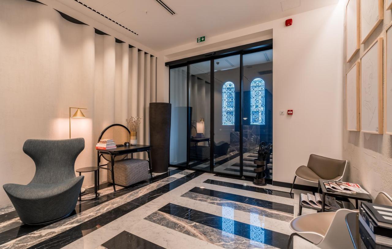 Hotel Monograph Freedom Square Tiflis Exterior foto The lobby of the hotel