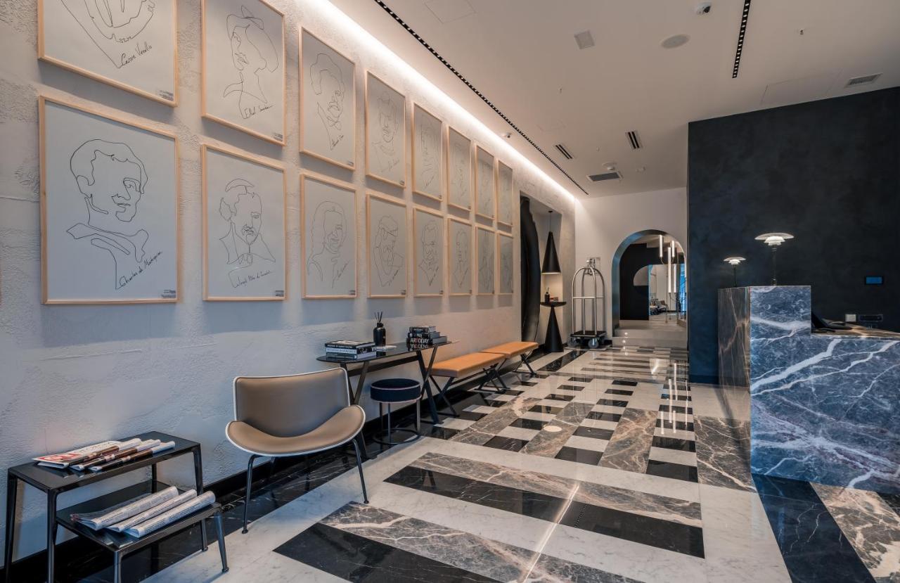 Hotel Monograph Freedom Square Tiflis Exterior foto The lobby of the hotel